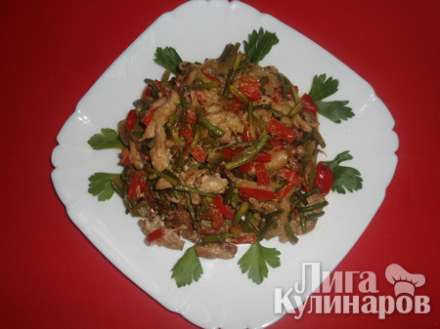 Закуска из чесночных стрелок с курицей