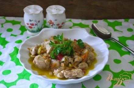 Тушеная курятина с овощами