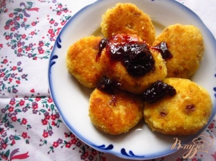 Биточки кукурузные с изюмом