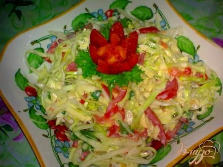 Салат с капустой и сыром