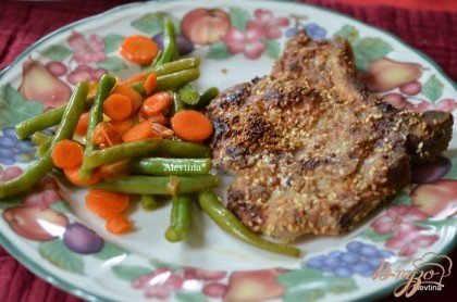 Готово! Подаем с готовой свининой или курицей. Можно добавить отварной рис. Приятного аппетита.