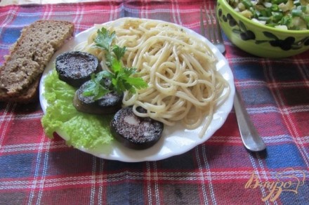 Паста с кровяной колбасой и травами