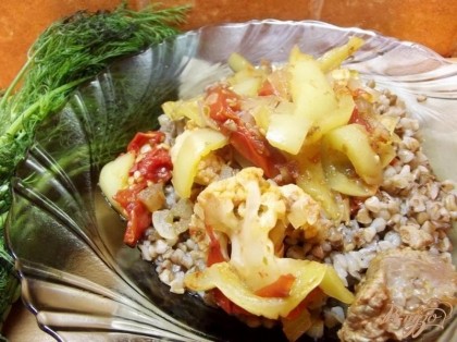 Готово! Подавать такую свинину вкусно с гречкой или макаронами. Кушайте на здоровье!=)