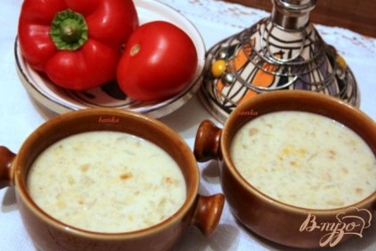 Соль, перец - по вкусу.К супу подают лепёшки и свежие овощи.