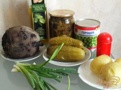 Продукты которые понадобятся для приготовления винегрета.