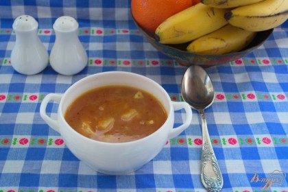 Готово! Подайте суп к столу горячим. Очень вкусный суп. От томата получился слегка густым.