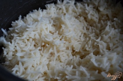 Рис отварить  до готовности.