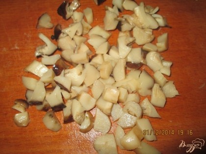 Маринованые грибы режим на большие кусочки.