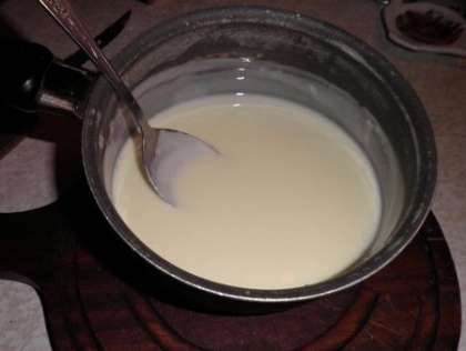 Растворить плавленный сыр в воде и добавить в суп