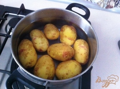 Картофель отварить до готовности. После закипания 20 минут