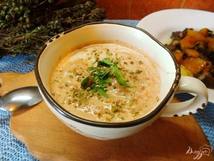 Готово! Подаем суп сразу после приготовления теплым или холодным - так он тоже вкусный.