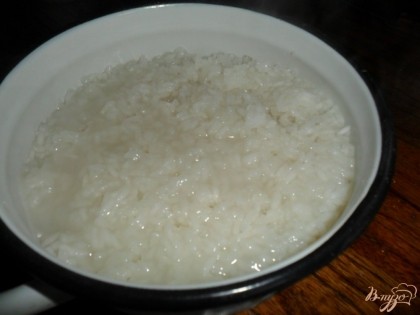 Рис отварить до готовности, промыть под проточной водой. Рис лучше брать длинный.