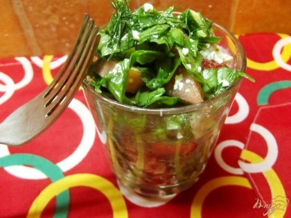 Готово! Подаем салат охлажденным. Кушайте на здоровье!=)