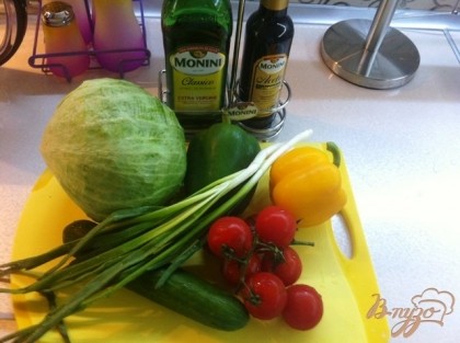 Готовим овощи для салата