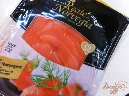 Берем норвежский лосось уже порезанный пластинам