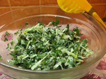 Готово! Подаем салат в качестве гарнира, желательно охлажденным. Кушайте на здоровье!=)