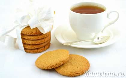 Овсяное печенье хорошо к чаю и другим напиткам.