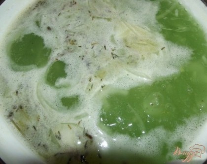 Благодаря смеси этих специй суп приобретет вот такой приятный зеленый цвет и запах трав.