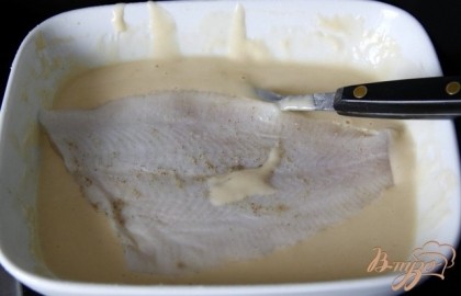 Рыбное филе/цуккини окунуть в кляр и выложить на горячую сковороду с растительным маслом!