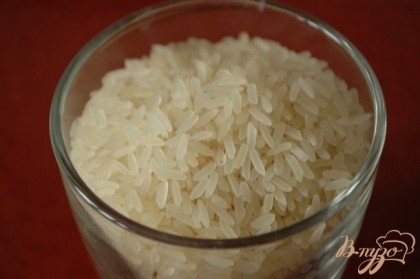 К мясу я приготовила рис, у меня был пропаренный. 1 стакан риса на 2 стакана воды.
