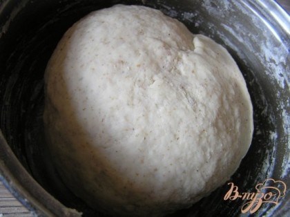Тесто на хмелевой закваске можно приготовить по рецепту http://vpuzo.com/vypechka/4056-vanilnye-ruletiki-na-hmelevoy-zakvaske.html