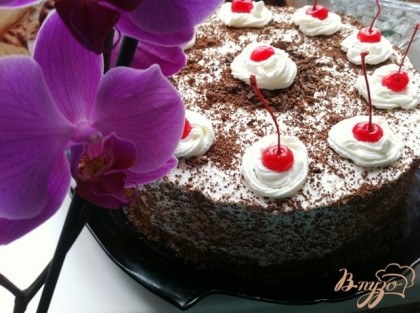 Готовый торт подарить маме=)))
