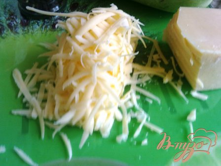 Трем сыр не крупную терку