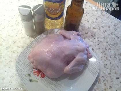 Приготовил ингредиенты.  Бутылка для курицы должна быть маленькая.  Подойдет от кетчупа.