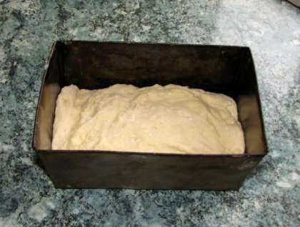 Для выпекания хлеба в домашних условиях  можно использовать любую форму, ведь домашний хлеб не обязательно должен иметь идеальную форму, главное, чтобы он был вкусный и живой.