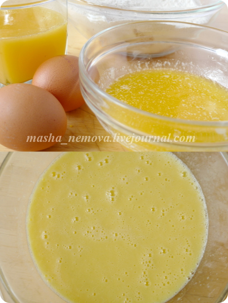 В другой миске смешиваем жидкие ингредиенты: растопленное масло взбиваем с двумя яйцами, затем добавляем апельсиновый сок.