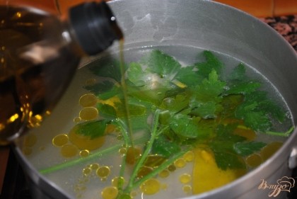 Добавить оливковое масло