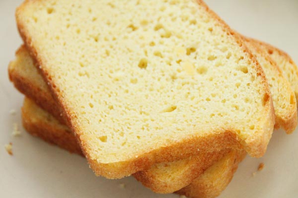 Обязательно остудите хлеб прежде чем нарезать.<br>  Приятного аппетита!