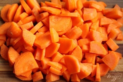 Далее, подготовим морковь.