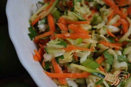 Овощной салат с цукини