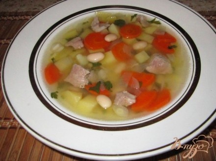 Суп из фасоли со свининой