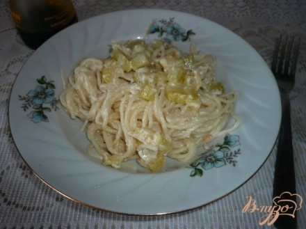 Спагетти с соусом из кабачка