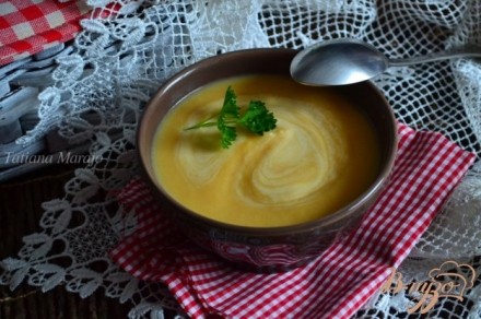 Суп-пюре из тыквы с корневым сельдереем