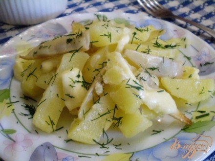 Картофель со спаржевой фасолью и сыром