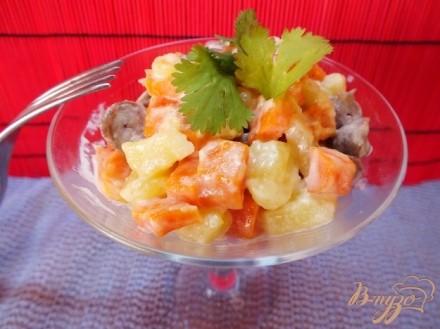 Теплый салат из сердец с морковью
