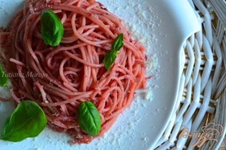 Спагетти со свеклой и сыром маскарпоне