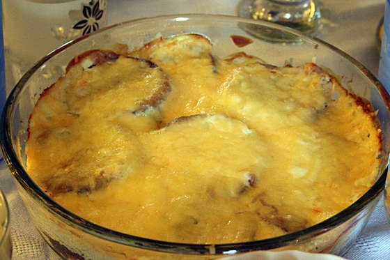 Пикантные баклажаны с сыром