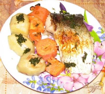 Рыба с овощами в духовке