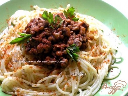 Спагетти с чечевичным болоньезе