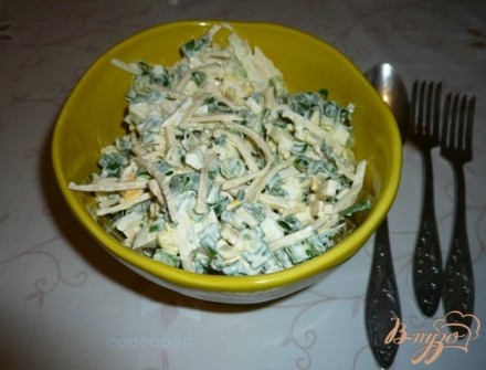 Салат с зелёным луком