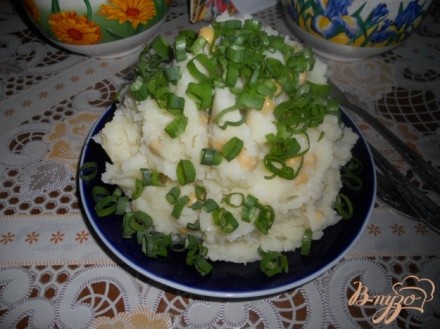 Картофельное пюре с зеленым горошком