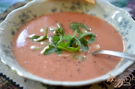 Холодный томатный суп с кефиром