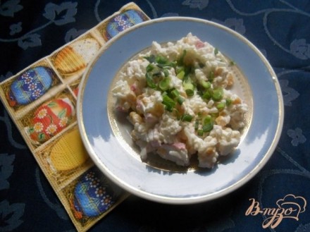 Рисовый салат с крабовым мясом