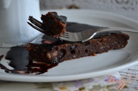 Шоколадный пирог с рисом и цукатами