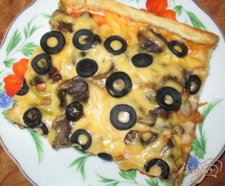 Пицца с шампиньонами и болгарским перцем