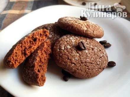 Шоколадное печенье с кофе и корицей